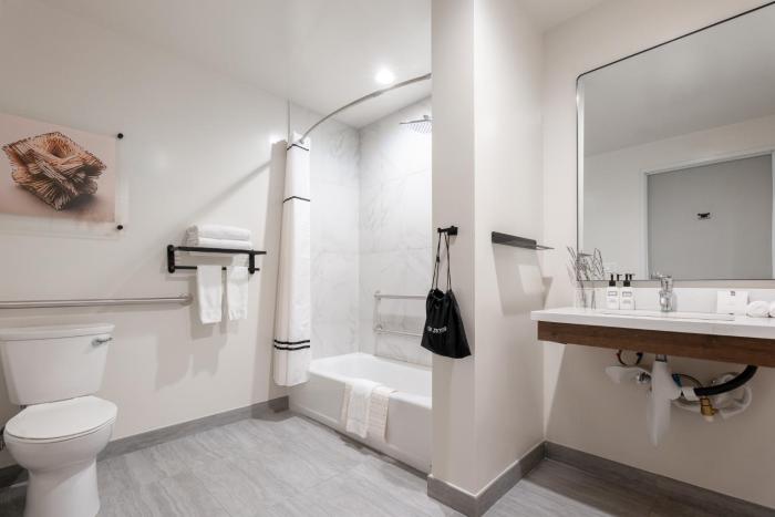 kins hotel