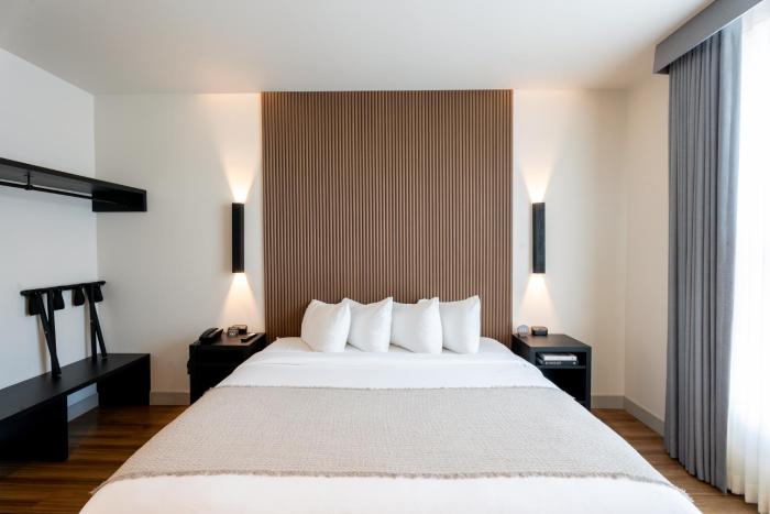 kins hotel