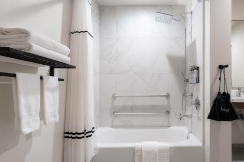 kins hotel