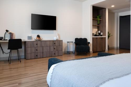 kins hotel