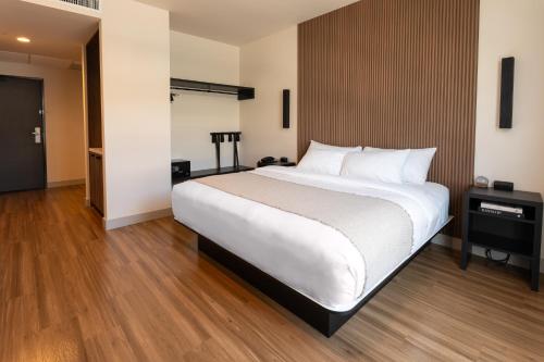 kins hotel