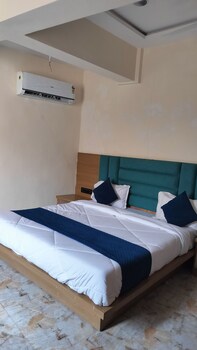 hotel konark