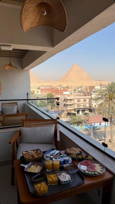 galaxy pyramids view inn