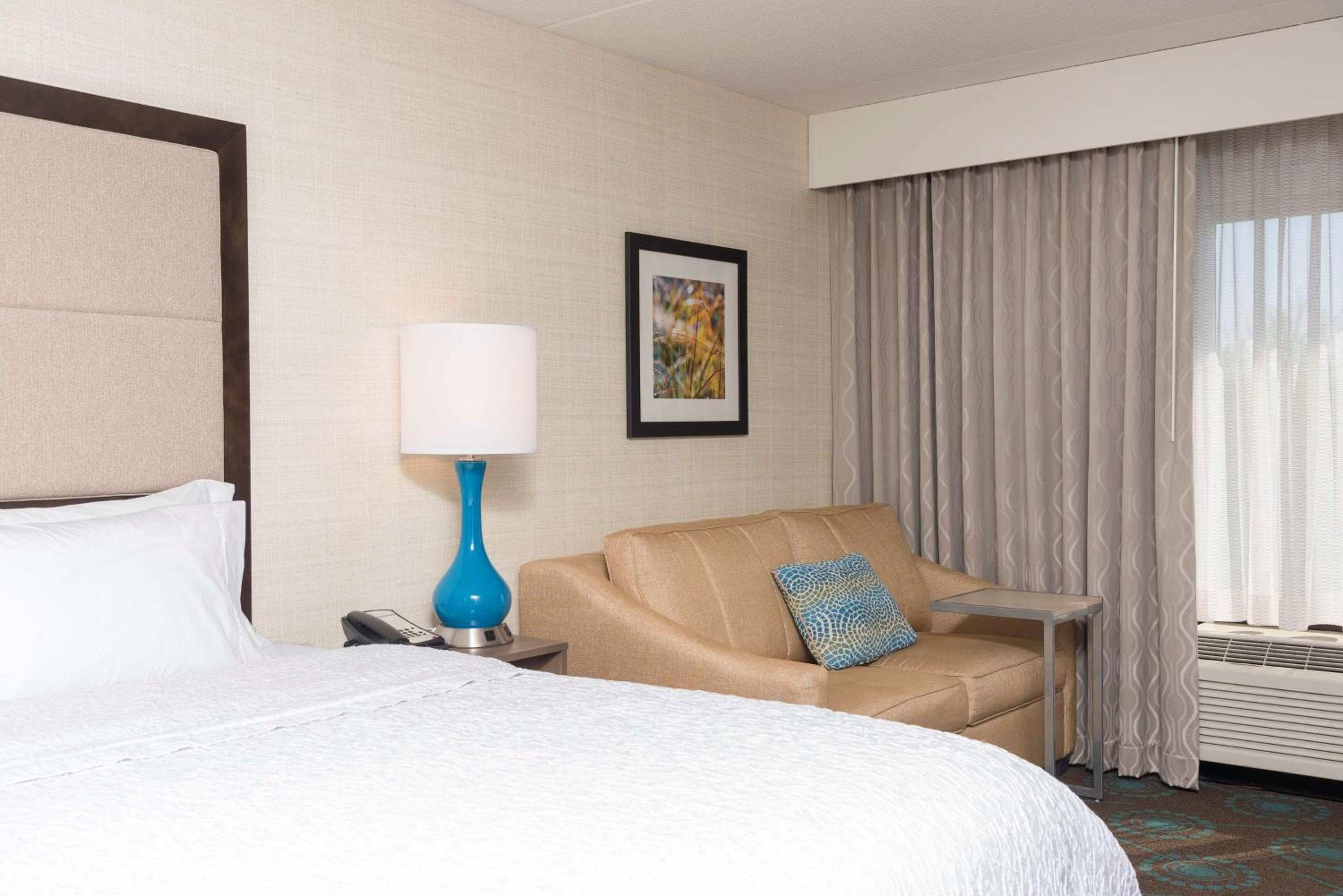 hampton inn bloomington