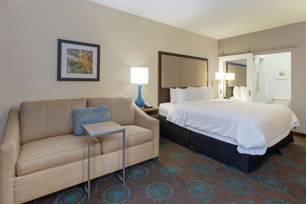 hampton inn bloomington
