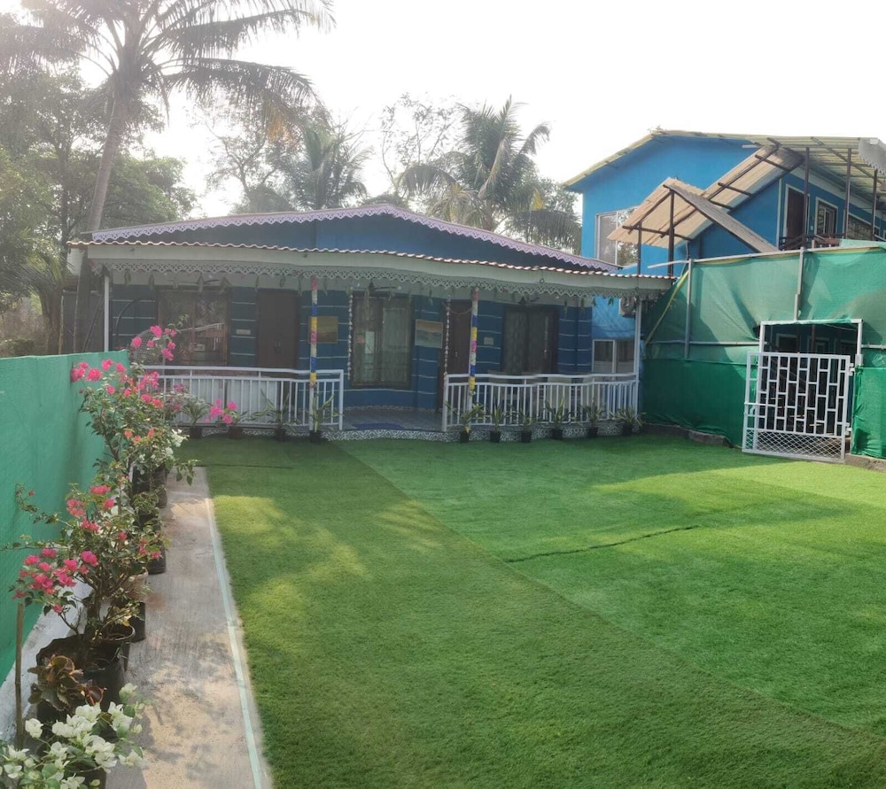 supritis farmington splash resort