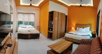 supritis farmington splash resort