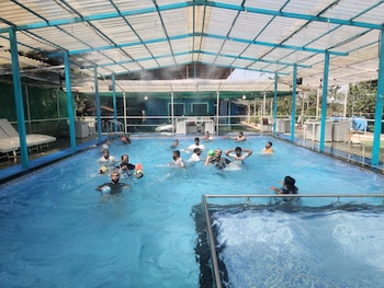 supritis farmington splash resort