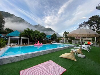 Suksaby Khaoyai,,2 star