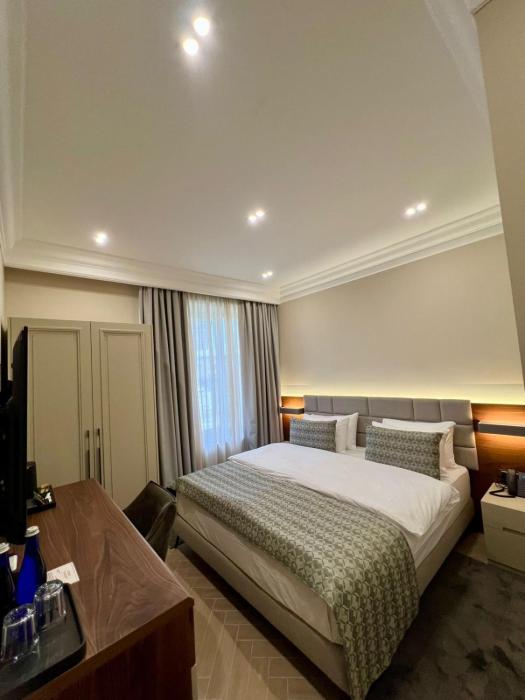 plaza viktoria hotel yerevan