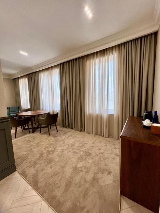 plaza viktoria hotel yerevan