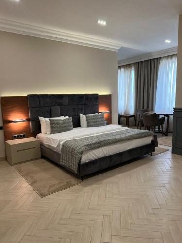 plaza viktoria hotel yerevan