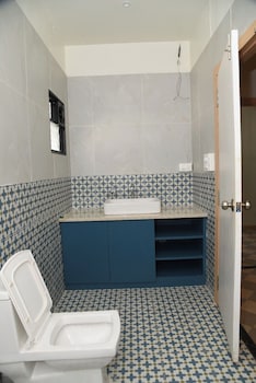 executive room in arambol near beach