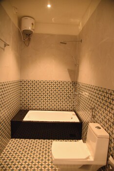 executive room in arambol near beach