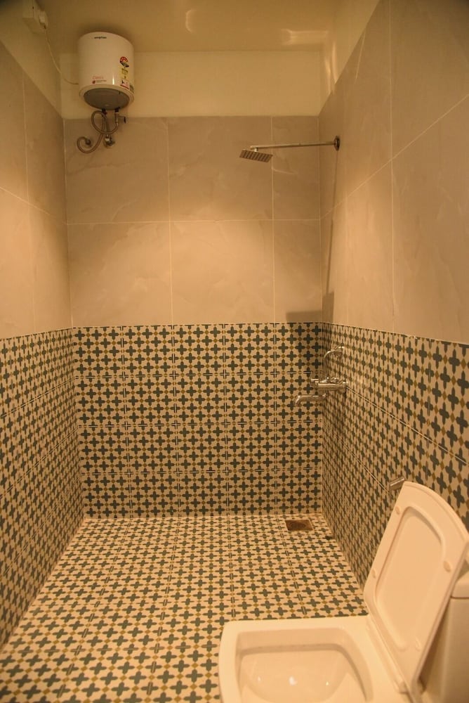 executive room in arambol near beach