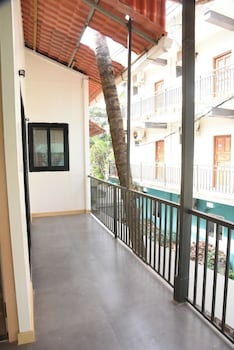 executive room in arambol near beach