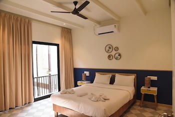executive room in arambol near beach