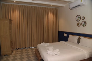 executive room in arambol near beach
