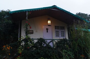 shoolin jungle resort
