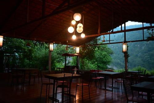 shoolin jungle resort