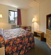 super 8 by wyndham blue earth