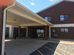 super 8 by wyndham blue earth