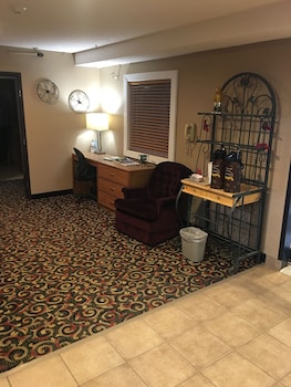 super 8 by wyndham blue earth