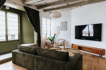 maison hubert