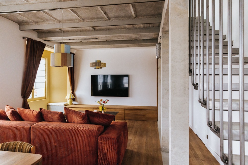 maison hubert