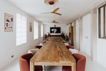 maison hubert
