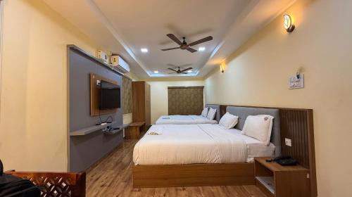 lakshmi naraya grand