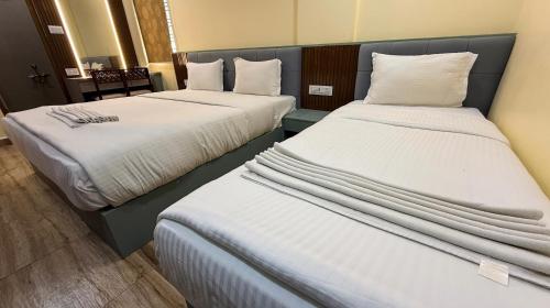 lakshmi naraya grand