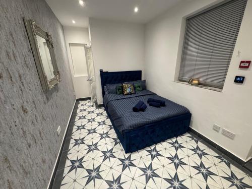 gloucester apartment sleeps 2 parking 97ws