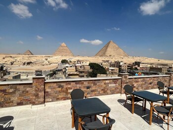 pyramids island