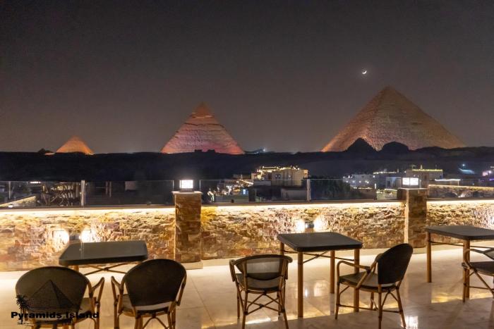 pyramids island