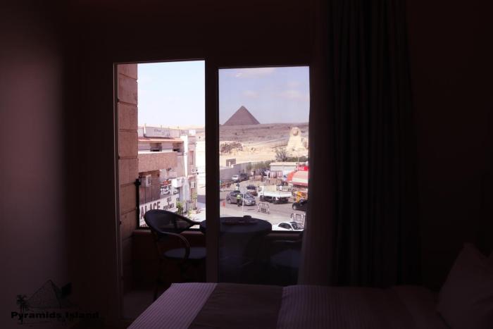 pyramids island