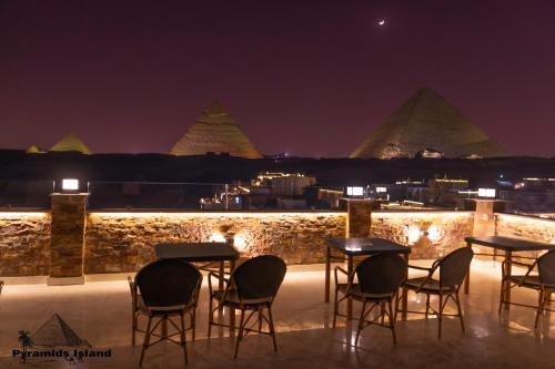 pyramids island