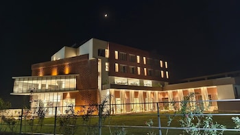 the pearl club resort