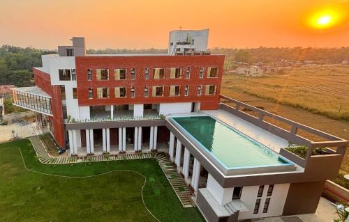 The Pearl Club Resort,,3 star