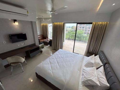 the pearl club resort