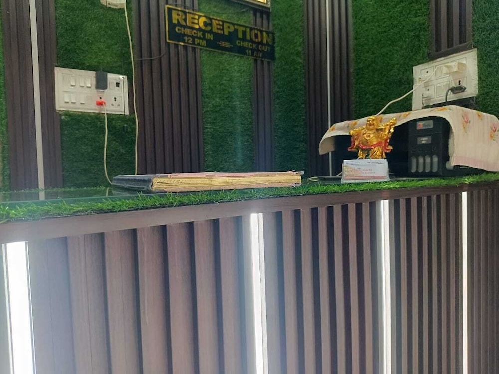 shiv kashi p guest house by glitz hotels