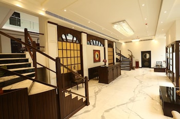 the exotica grandeur