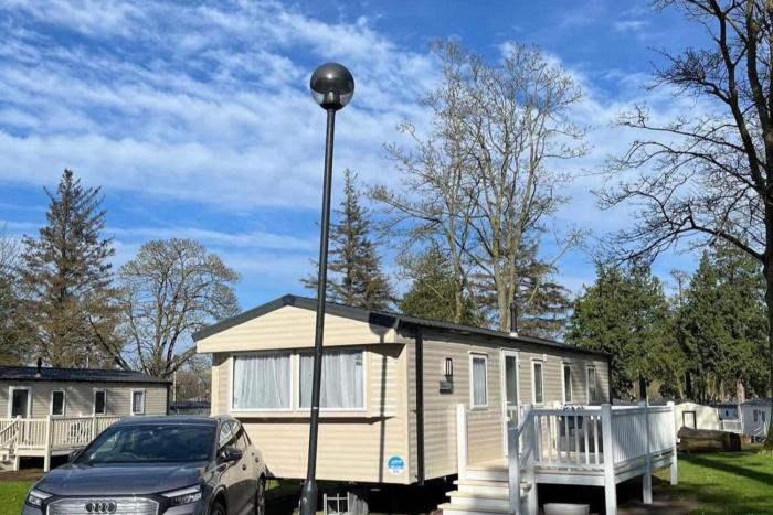 berwick upon tweed caravan sleeps 6 parking