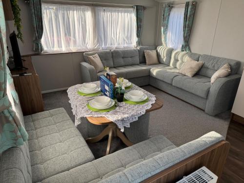 berwick upon tweed caravan sleeps 6 parking