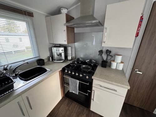 berwick upon tweed caravan sleeps 6 parking