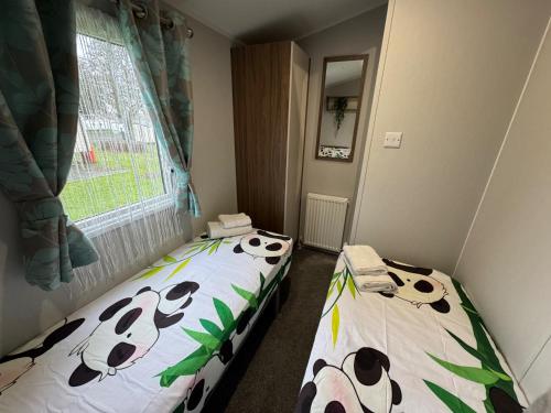 berwick upon tweed caravan sleeps 6 parking