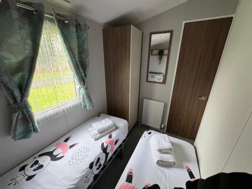 berwick upon tweed caravan sleeps 6 parking