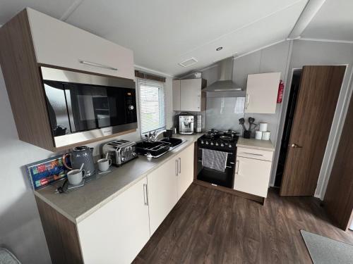 berwick upon tweed caravan sleeps 6 parking