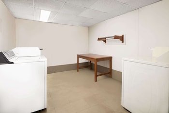 days inn by wyndham raleigh midtown