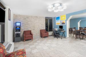 Days Inn By Wyndham Raleigh Midtown,North Carolina>>Charlotte,2 star